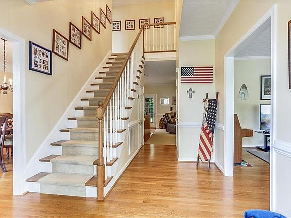 2nd image of 516 Brentmeade Dr