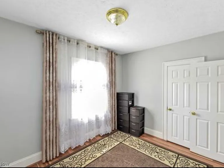 1642 Grace Ave #2 — Photo 10