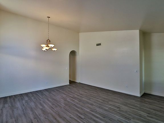 5th image of 1715 W Stanford Ave