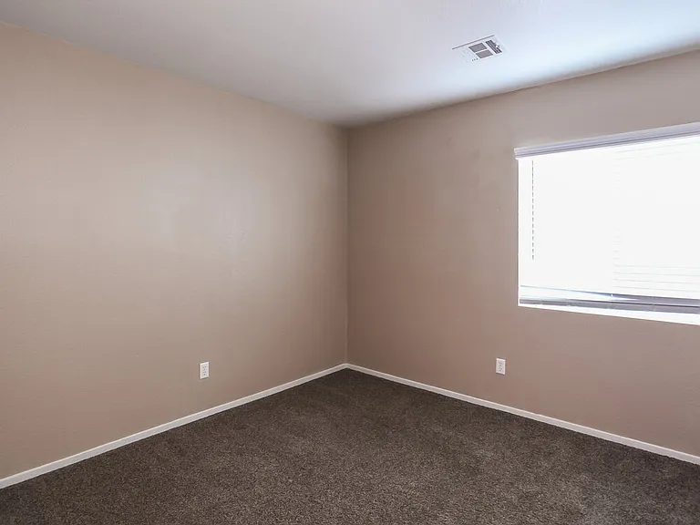5516 Cloudy Glen St — Photo 11