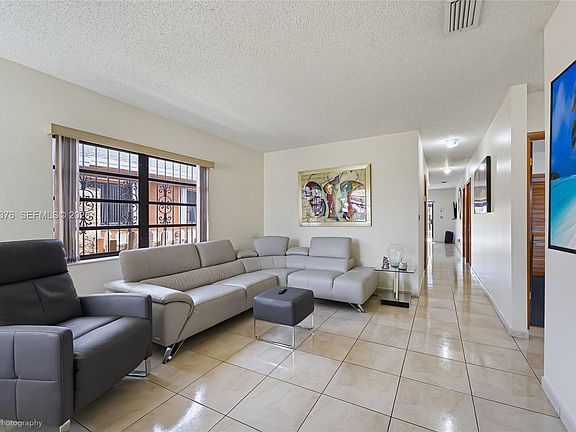 3rd image of 4001 W 10th Ct