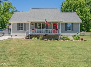 106 Corbin Hill Rd, Oliver Springs, TN 37840