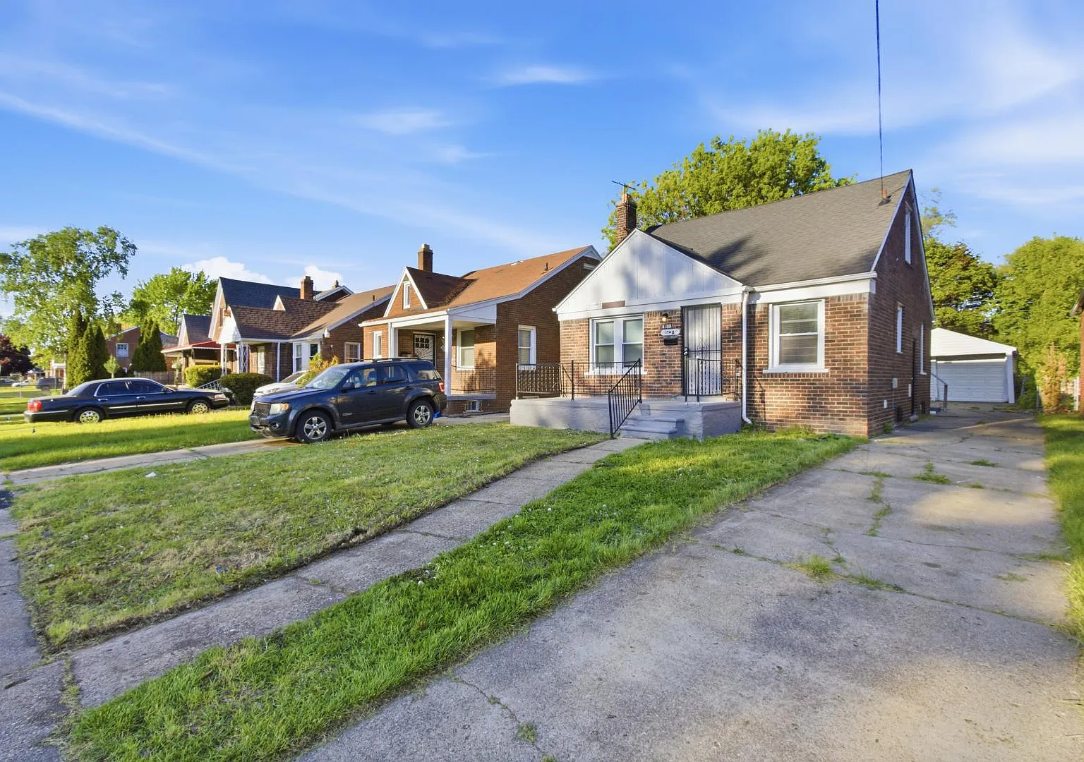 18488 Waltham St — Photo 2
