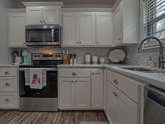 4th image of 1631 E 8th St