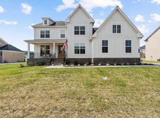 7076 Fiddlers Glen Dr, Arrington, TN 37014