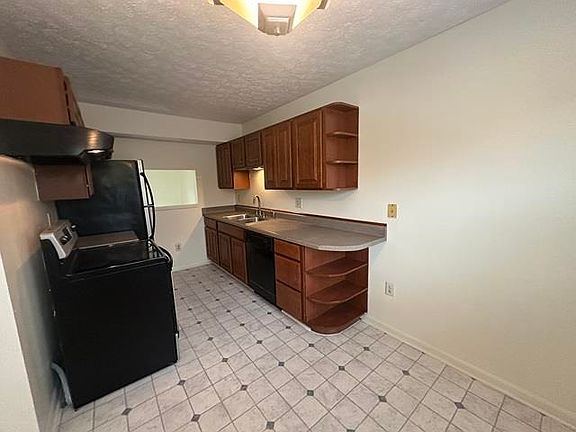 5th image of 2602 Glade Dr