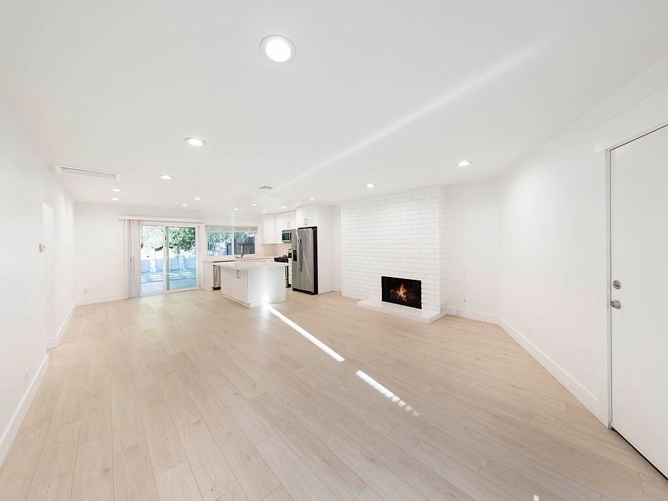 1st image of 1961 Ren Cir APT A