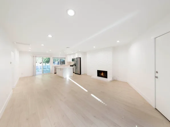 1961 Ren Cir APT A, Tustin, CA 92780