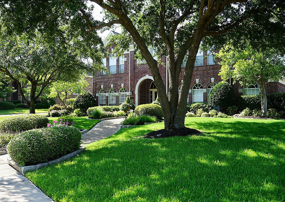 1st image of 832 Forest Lakes Dr