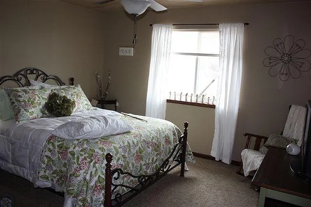 3501 W Ralph Rogers Rd #19 — Photo 5