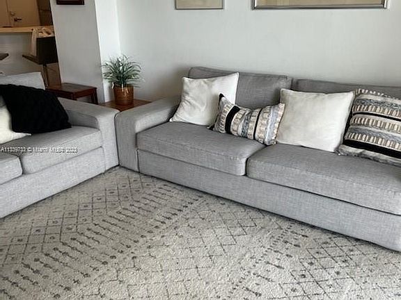 5th image of 300 Bayview Dr APT 1412