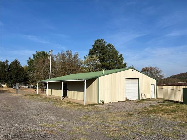 1504 Hendrix St, Altus, AR 72821