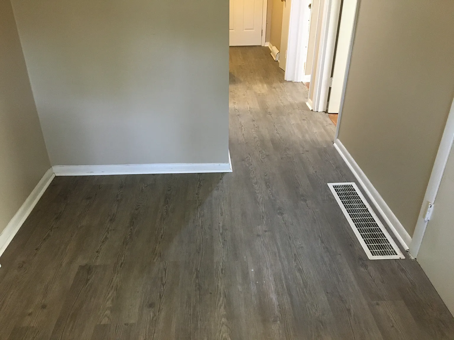 2 bed, 800 sqft, $1,088 — Photo 2