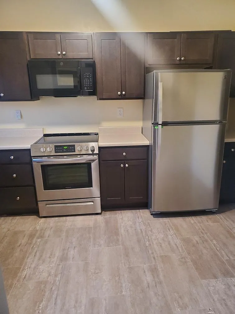 Building Photo - 667 S Jefferson St #3