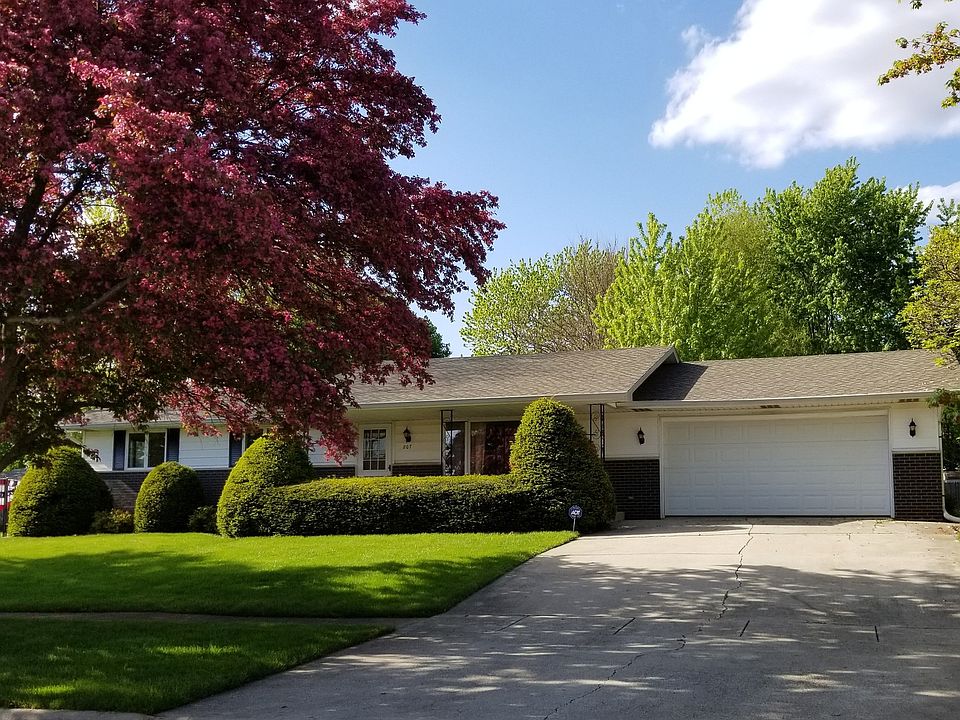 1st image of 807 W Bonnie Ln