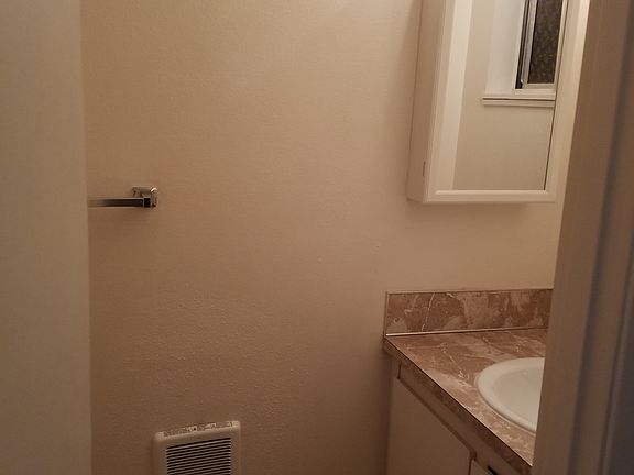 1/2 Bath