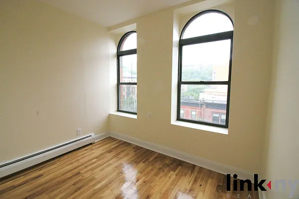 Rented by Link NY Realty | media 29
