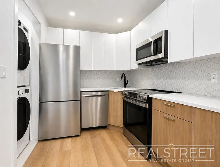1260 Prospect Place — Photo 4
