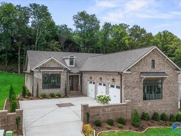 369 Saint Louis St, Madison, AL 35758