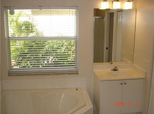 5th image of 11105445 Sw 187th Av