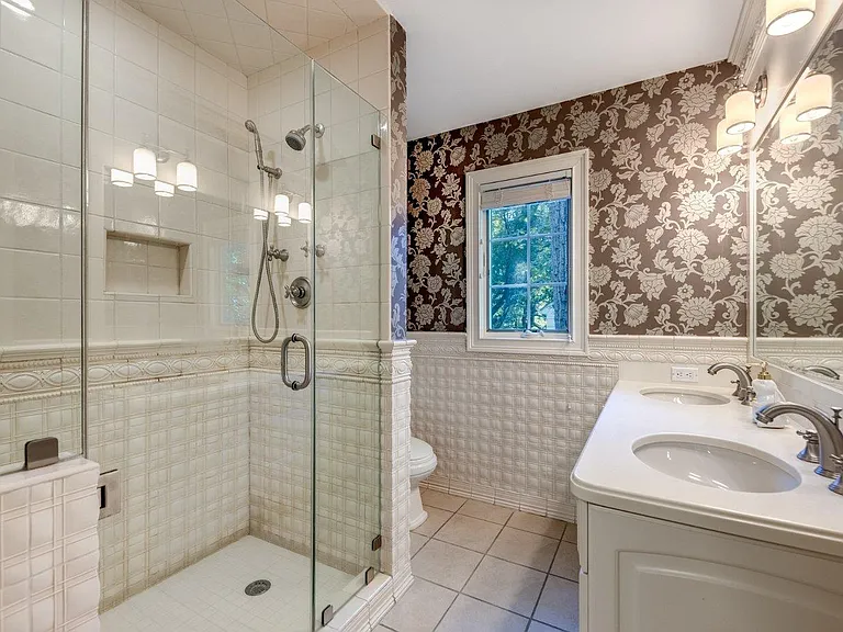 7 Byron Rd — Photo 22