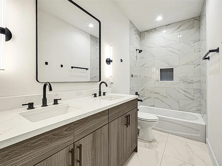 3613 Gano St — Photo 22