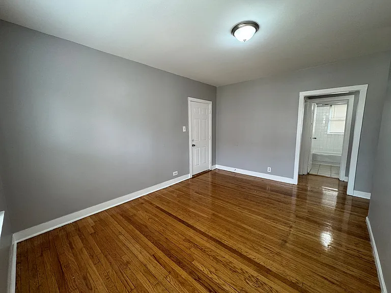 1617 W 78th St #2 — Photo 19
