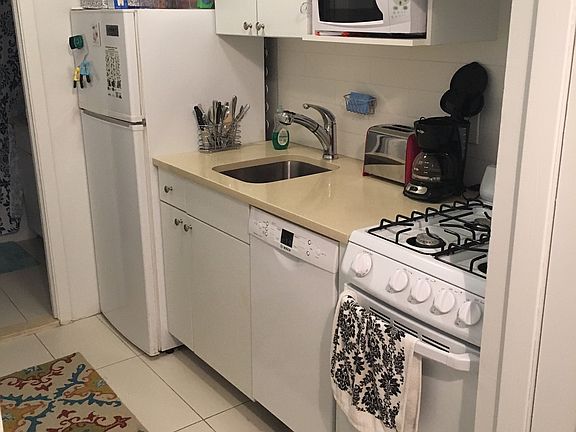 4th image of 306 W 92nd St APT 2F