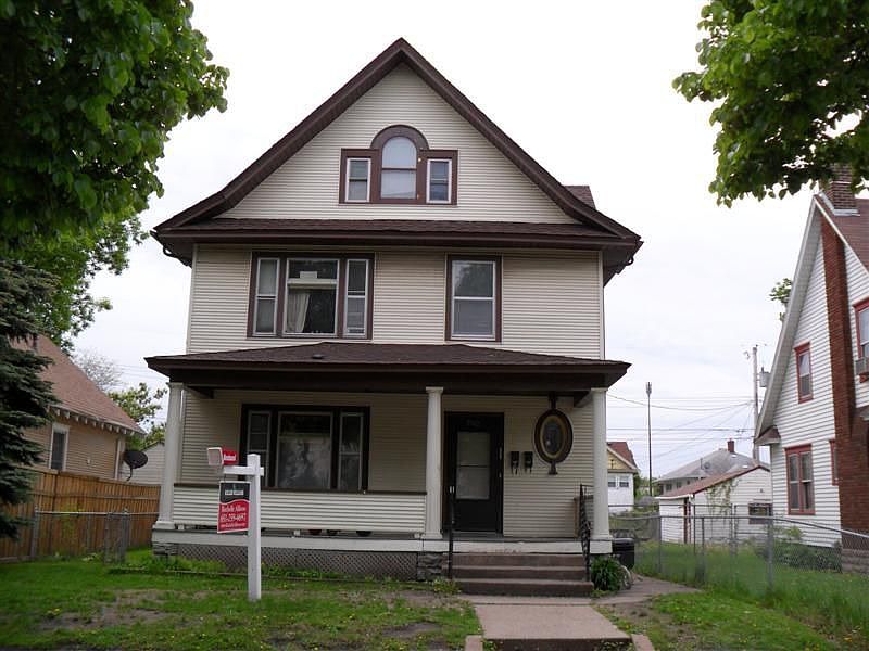 1st image of 792 Fuller Ave