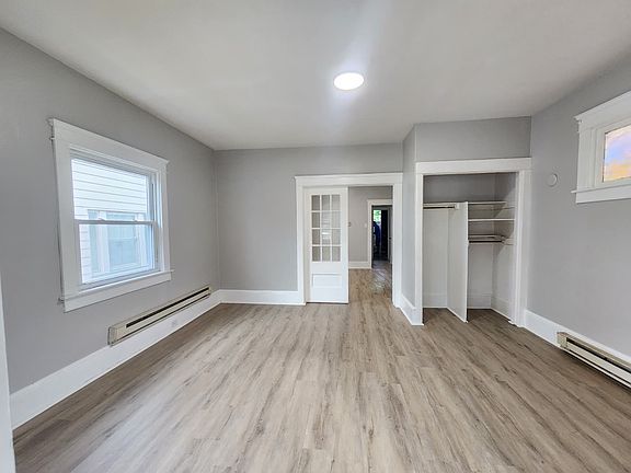 3rd image of 130 Brown St APT 1