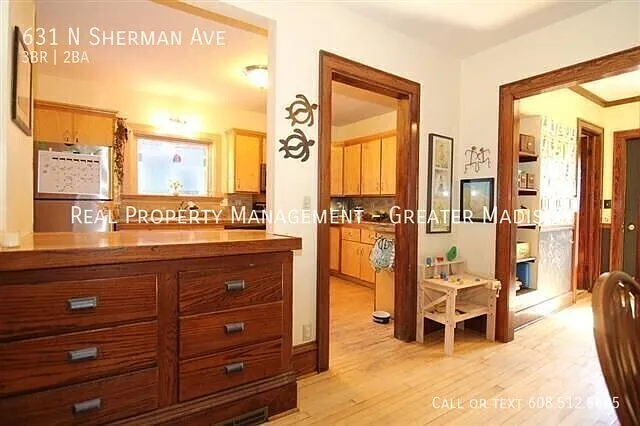 631 N Sherman Ave — Photo 6