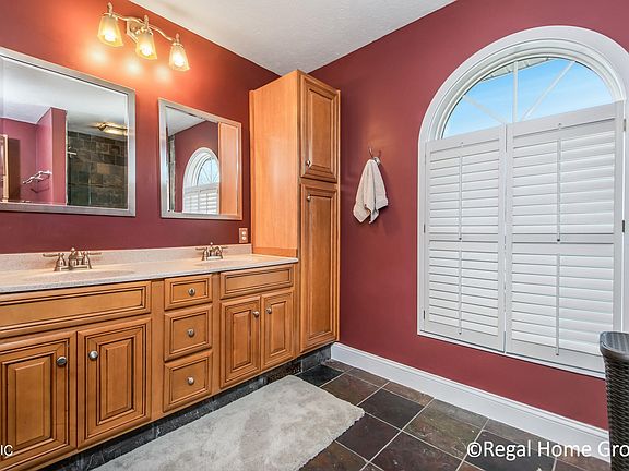 3rd image of 10387 Cottonwood Ct