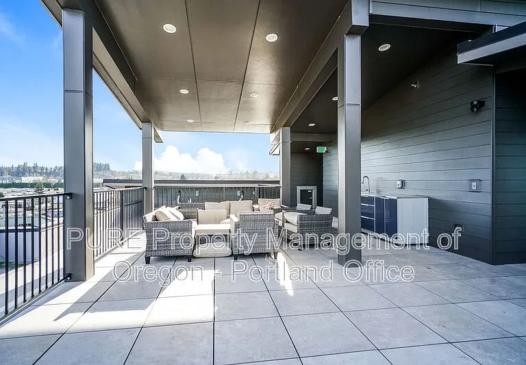 Halsey Crossing Apartments — Photo 35
