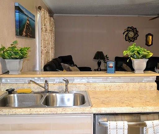 4th image of 2548 Mossglen Dr