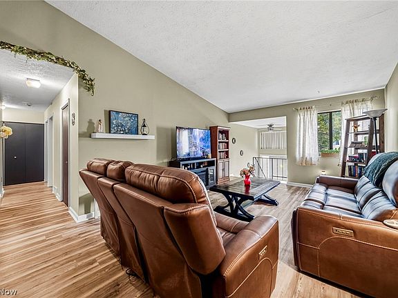 2nd image of 7136 N Churchill Pl