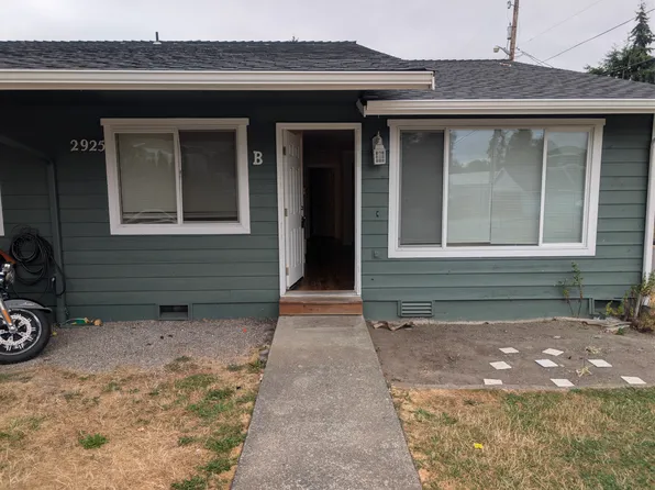 2925 13th St APT B, Everett, WA 98201