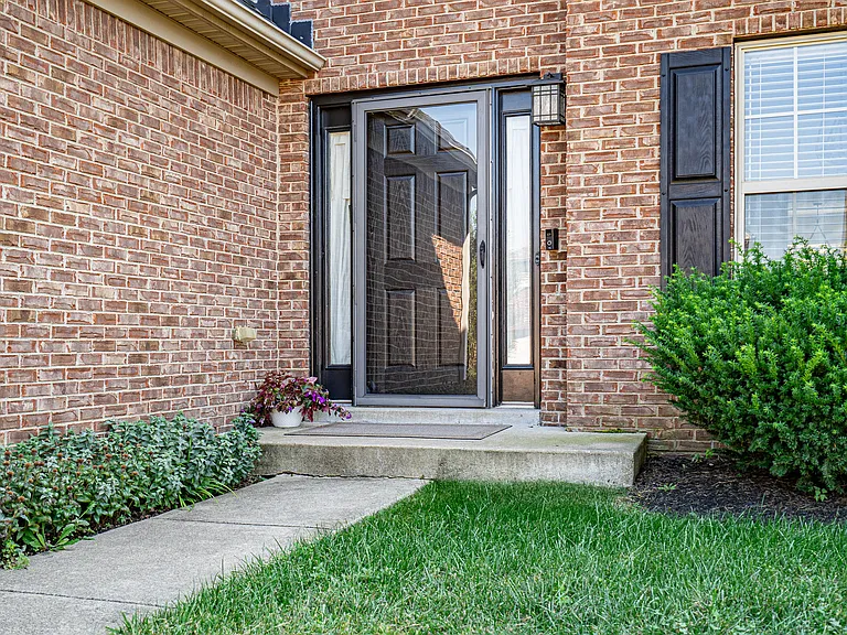 11009 Symington Cir — Photo 53