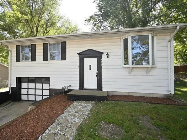 4804 Valley Ln, Saint Joseph, MO 64503