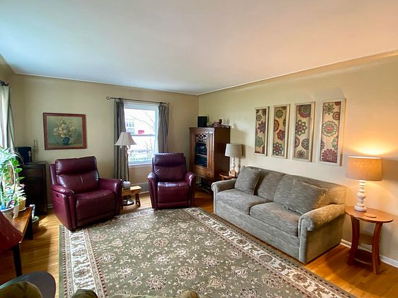 5th image of 3008 Pemberton Dr