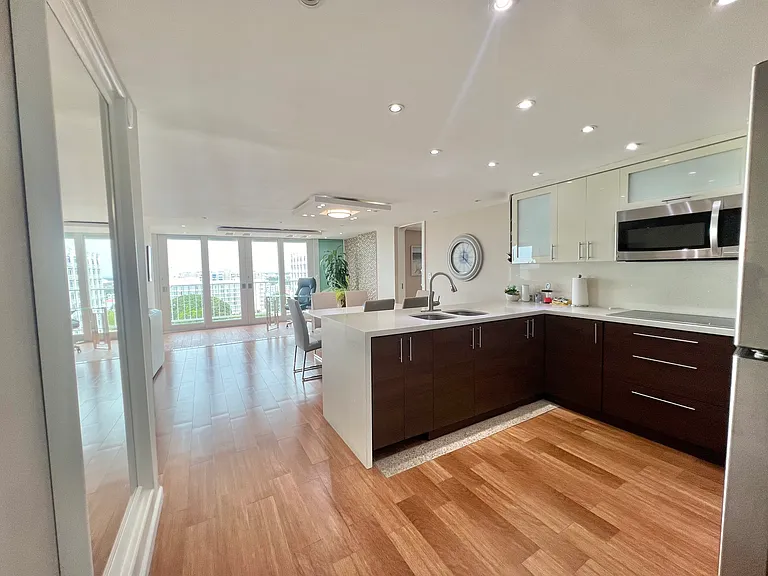 5869 Avenue Isla Verde — Photo 16