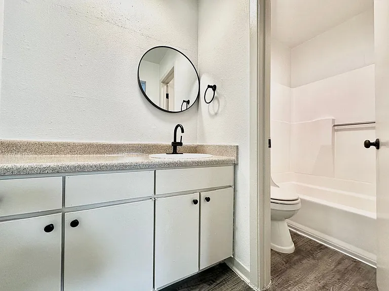 The Campus Edge Apartments — Photo 26