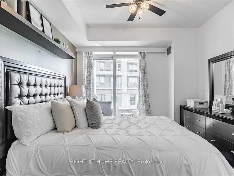 2087 Lake Shore Blvd W #207 — Photo 14