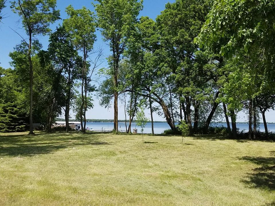 1st image of 876 S Shore Dr