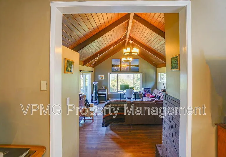 3956 Columbia Heights Rd — Photo 19