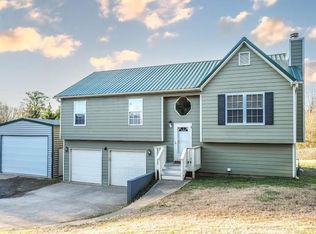 114 Mein Mitchell Rd, Hiram, GA 30141