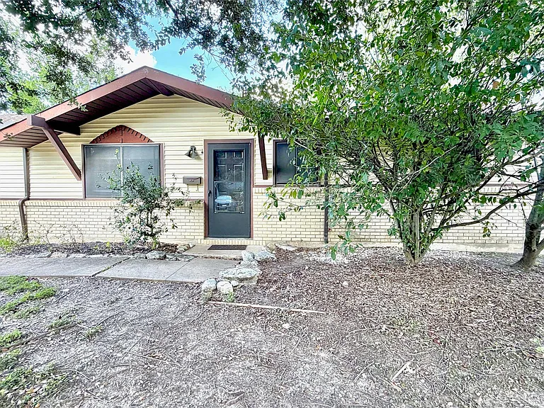 5213 Halmark Dr — Photo 1
