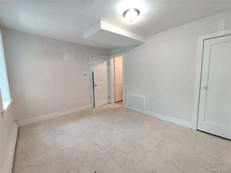 20 Noxon St #B — Photo 9