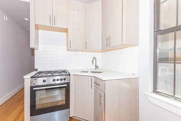 Rented by MySpaceNYC | media 31