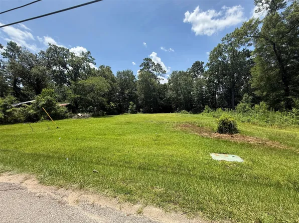 17-18 Frontier Rd, Willis, TX 77378