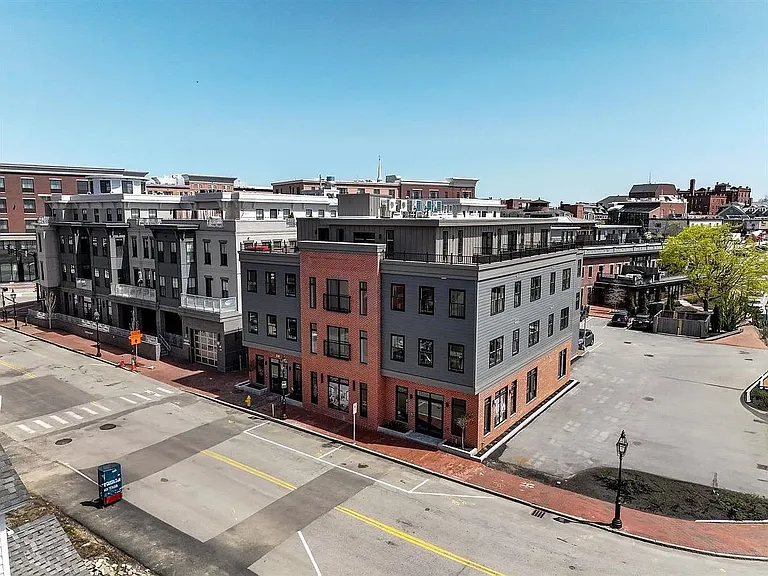 238 Deer St #206 — Photo 7